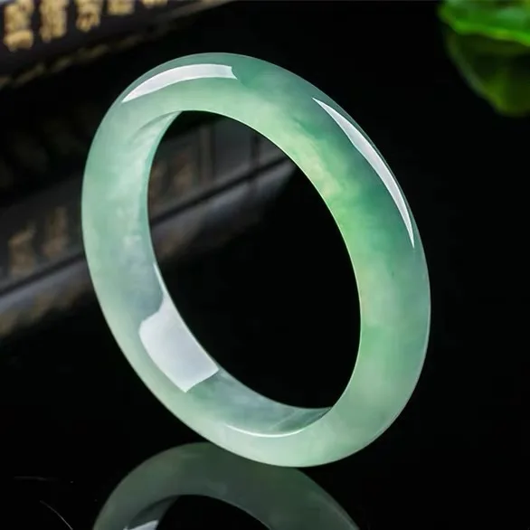 Natural Myanmar jadeite bracel - مراجعة Coordinates Bracelet وسعره