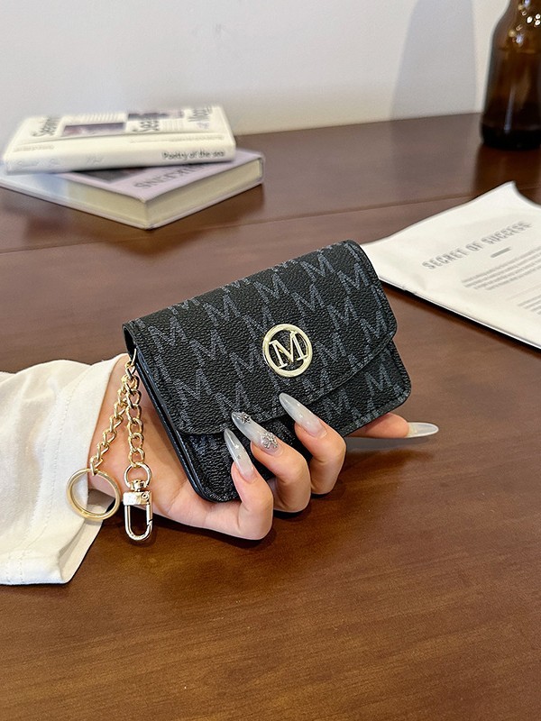 Retro Monogram Print Faux Leat - مراجعة Monogram Keychain Leather وسعره