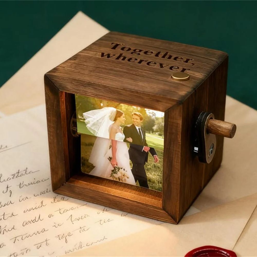 Custom Flipbook Photo Frame Pe - مراجعة Engraved Wood Frame وسعره