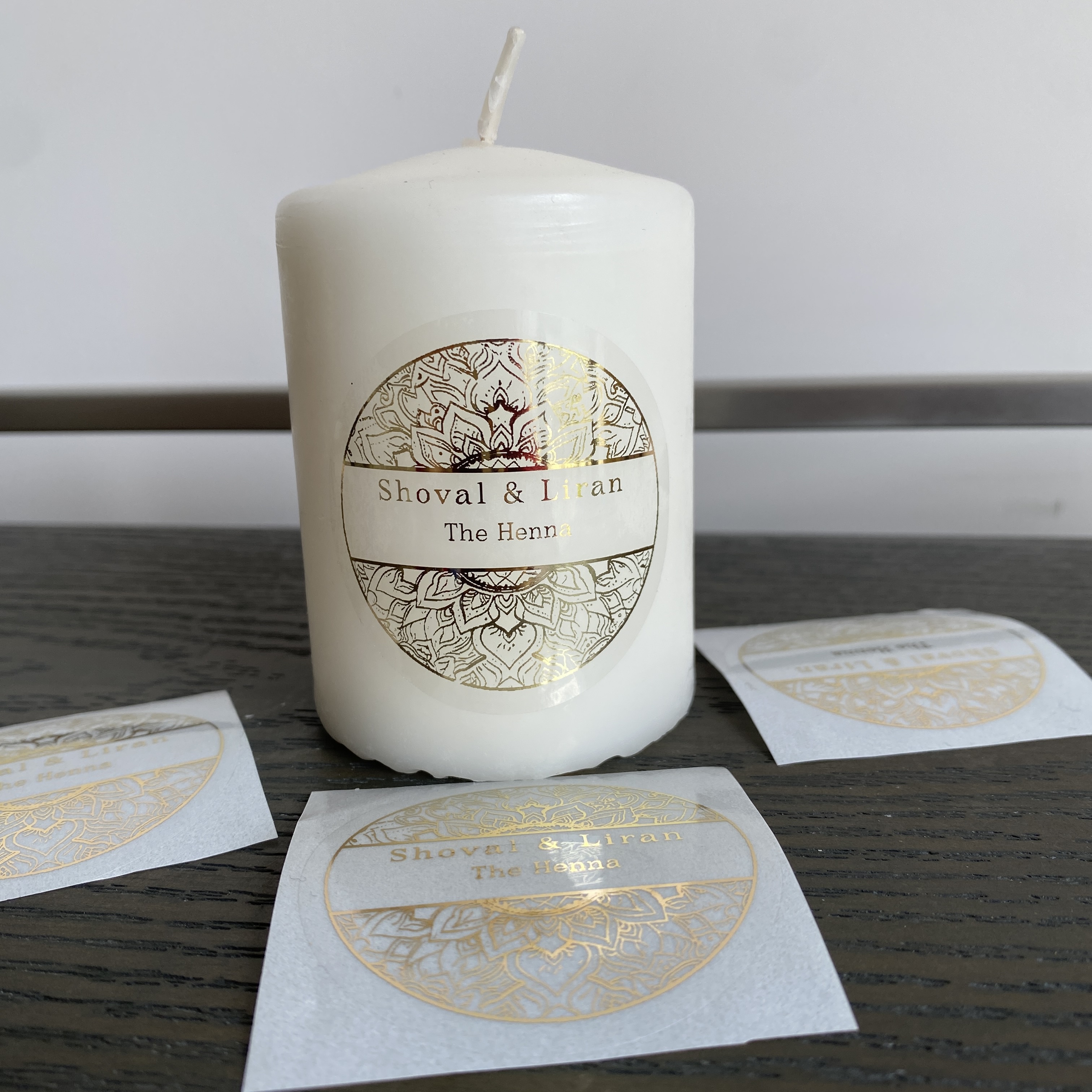Custom henna day candle sticke - مراجعة Personalised Candle Label وسعره