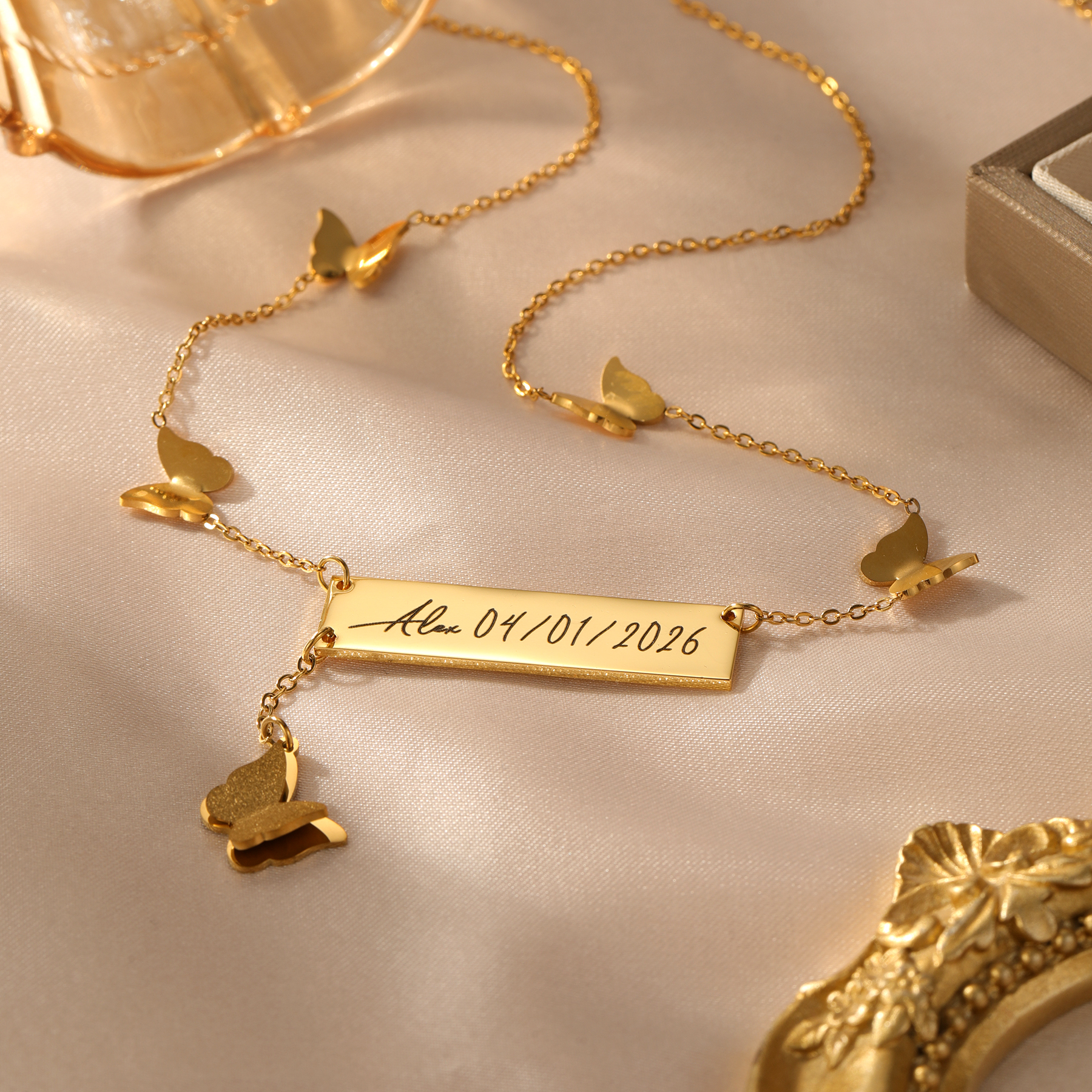 Personalized Butterfly Bar Nam - مراجعة Handwriting Necklace Bar وسعره
