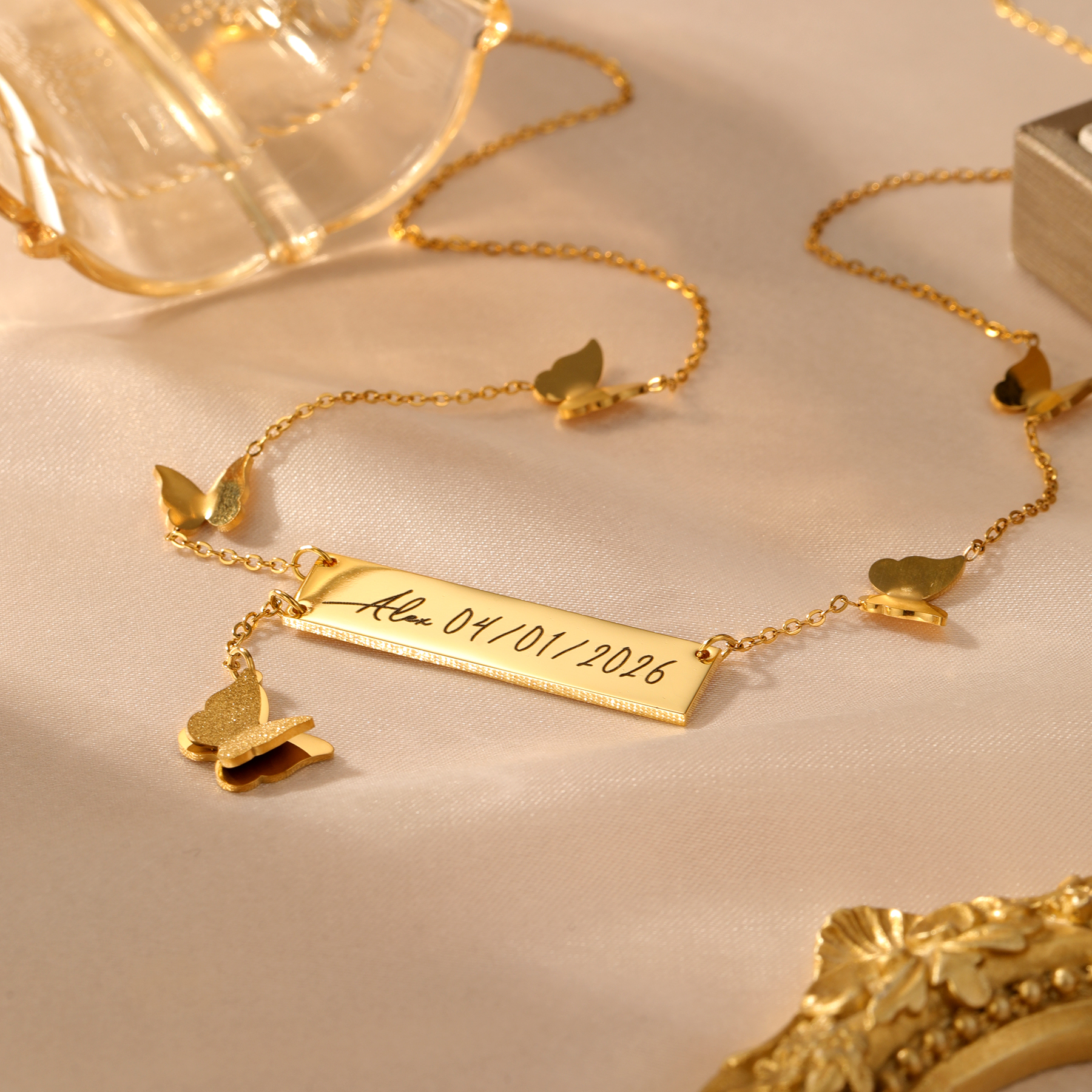 Personalized Butterfly Bar Nam - مراجعة Handwriting Necklace Bar وسعره