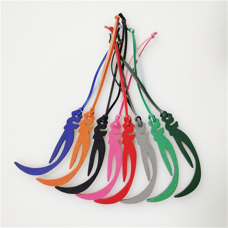 Natural Leather Keychain with  - مراجعة Monogram Keychain Leather وسعره