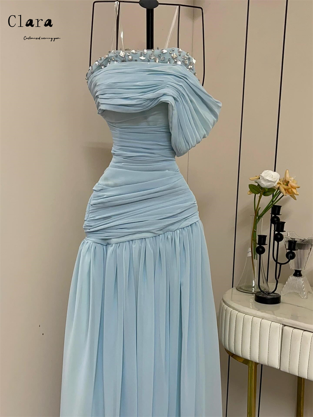 Clara Custom Sky Blue A-line S - مراجعة Custom Night Sky وسعره