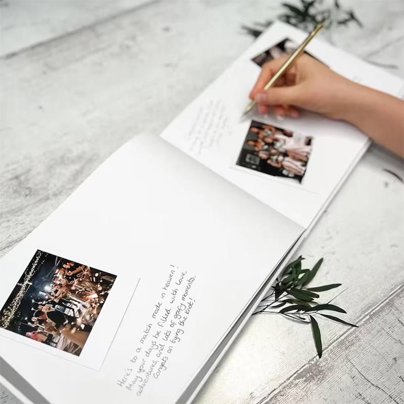 Personalized Guest Book for We - مراجعة Custom Photo Book وسعره