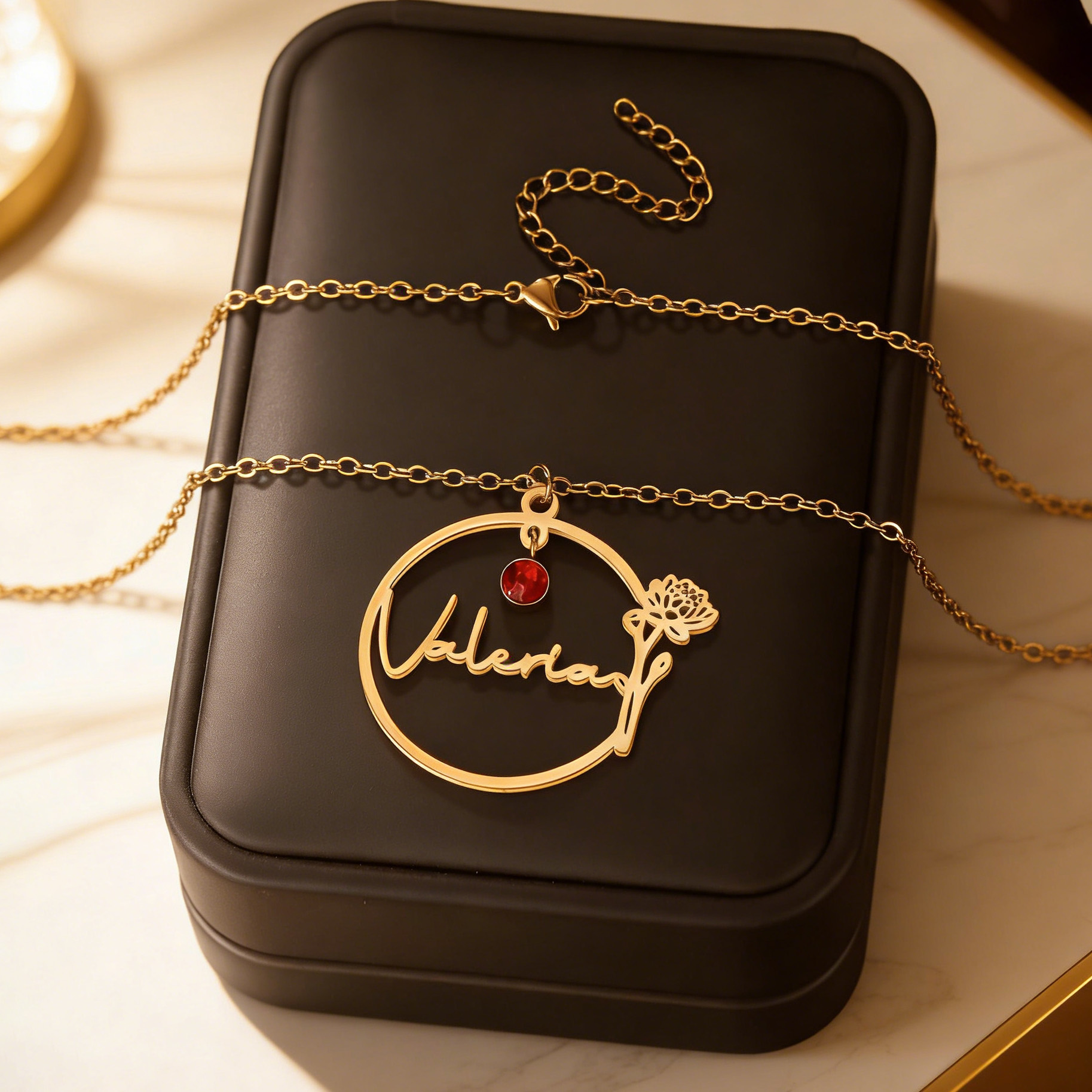 Haiyufly Custom Name Necklace  - مراجعة Birth Flower Necklace وسعره
