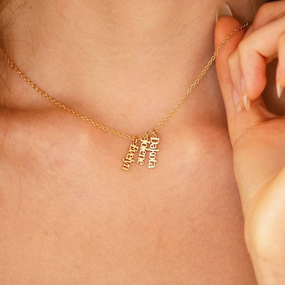 Custom Multiple Name Necklace  - مراجعة Birth Flower Necklace وسعره