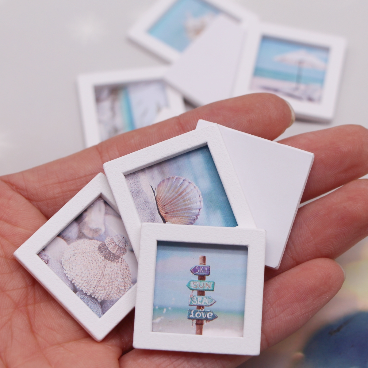 Dollhouse Miniature Wooden Oce - مراجعة Engraved Wood Frame وسعره