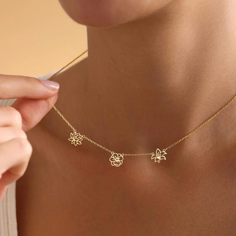 Customized Birth Flowers Neckl - مراجعة Birth Flower Necklace وسعره