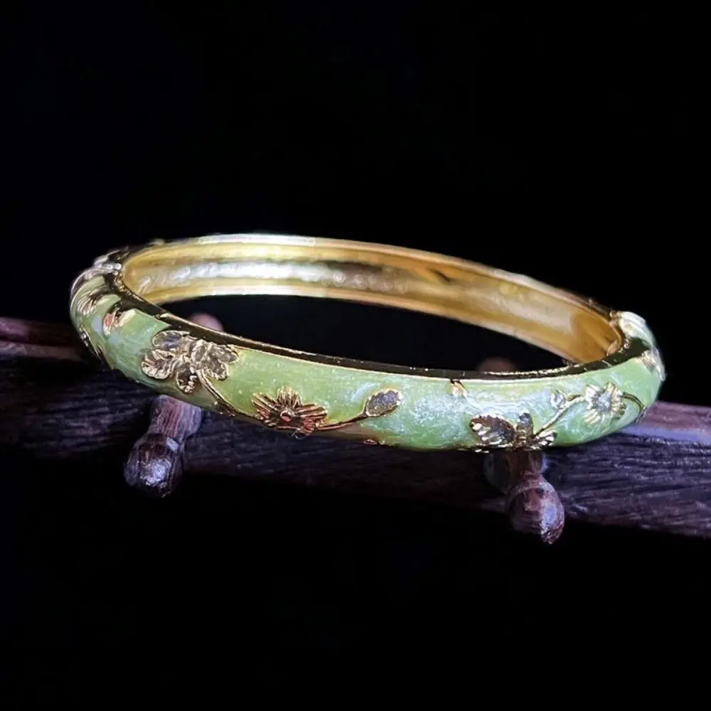 Enamel Chinese Cloisonne Brace - مراجعة Coordinates Bracelet وسعره