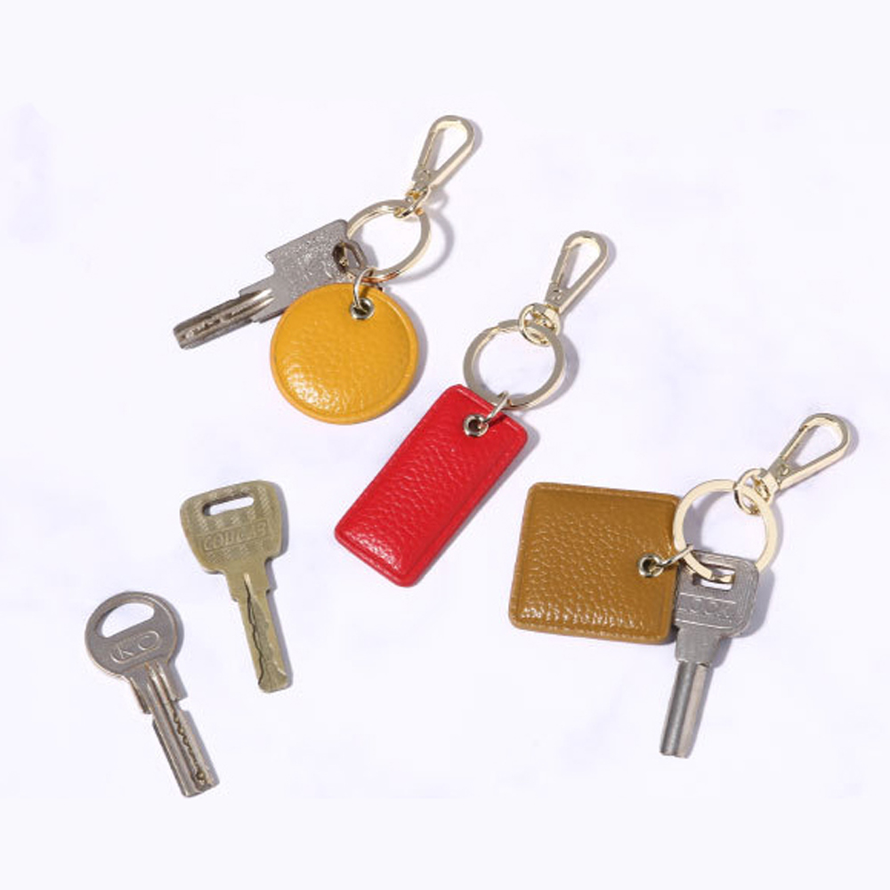 Custom Letters Leather Keychai - مراجعة Monogram Keychain Leather وسعره